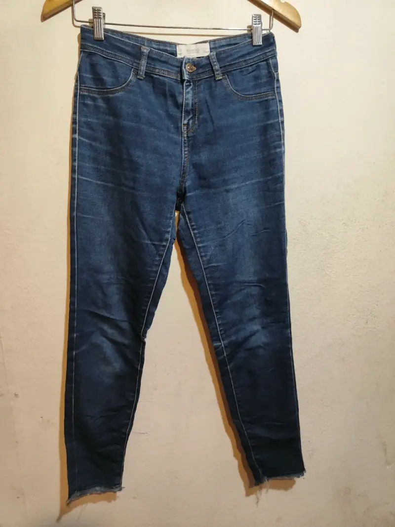 Jeans azules Mango desgastados - 1