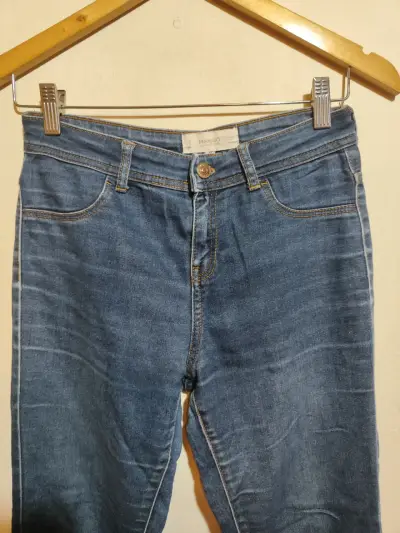 Jeans azules Mango desgastados - miniatura 2