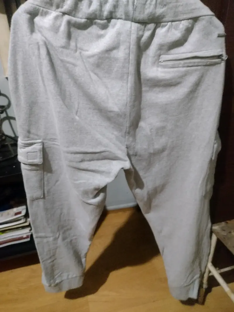 Pantalones deportivos grises - 2