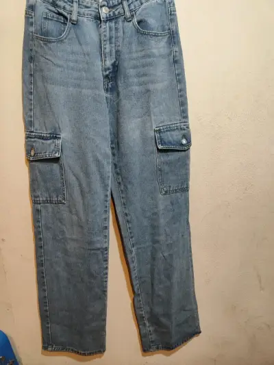 Jeans cargo azul claro - miniatura 1