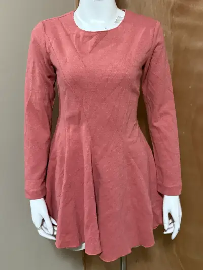 Vestido coral manga larga - miniatura 1
