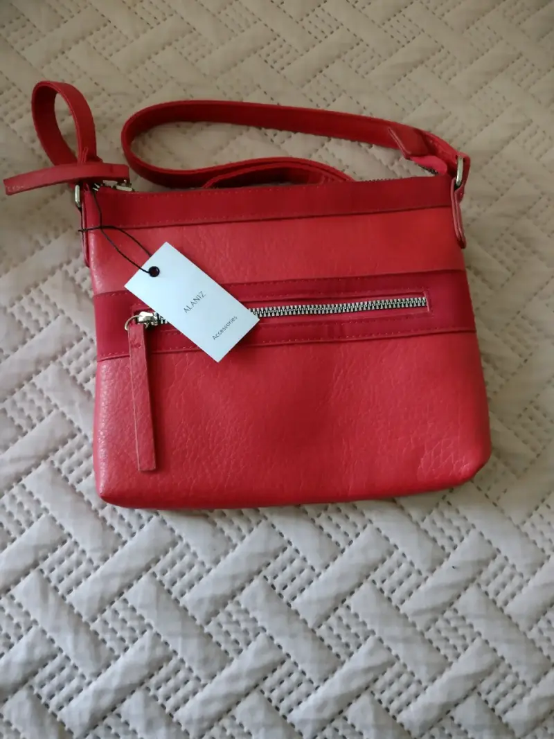 Cartera roja Alaniz