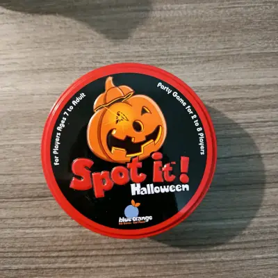 Juego de cartas Spot It! Halloween - miniatura 2