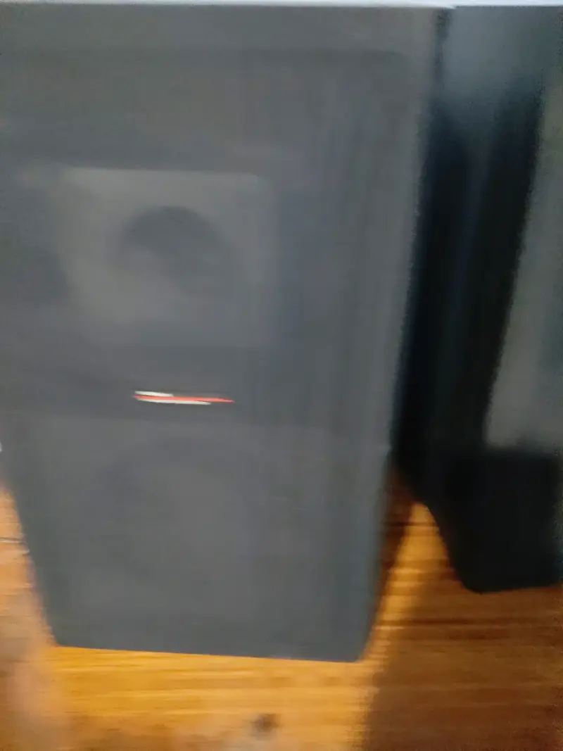 Parlantes negros para audio - 2