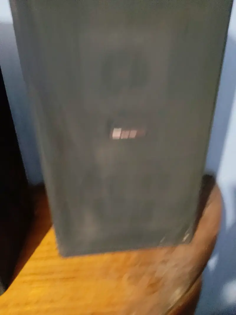 Parlantes negros para audio - 3