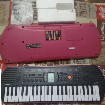 Teclado Casio SA-76 portátil - miniatura 1