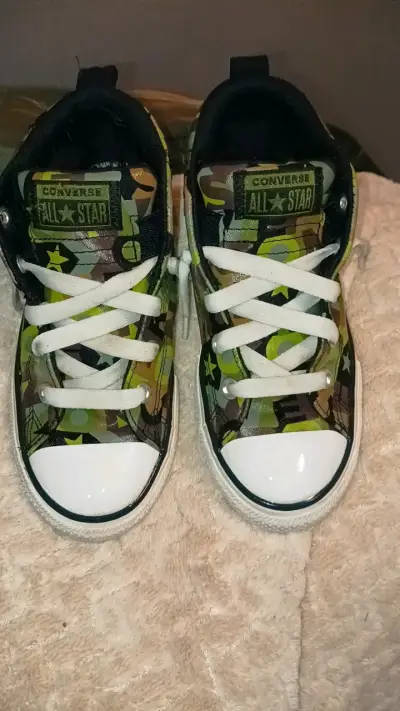 Zapatillas Converse camufladas - miniatura 1
