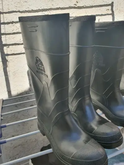 Botas de goma negras - miniatura 1