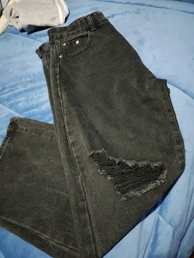 Jeans desgastados negros - miniatura 2