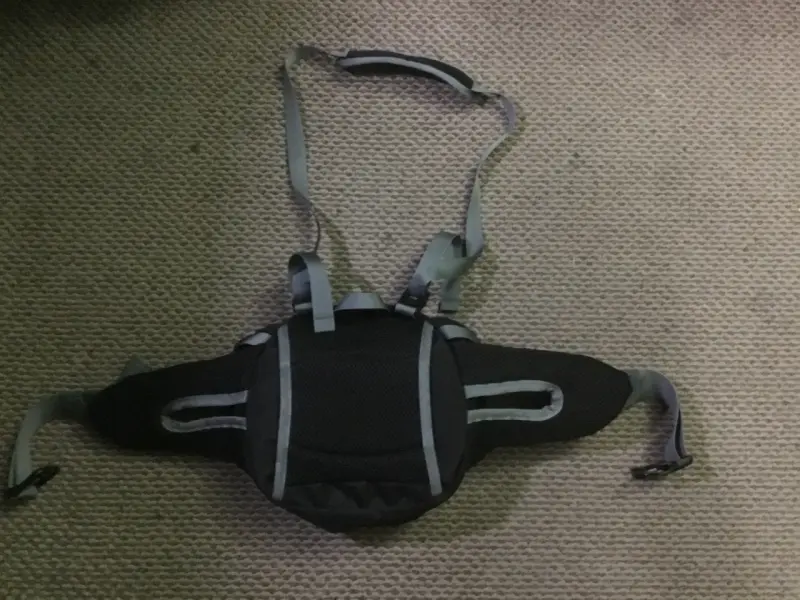 Riñonera negra deportiva - 2