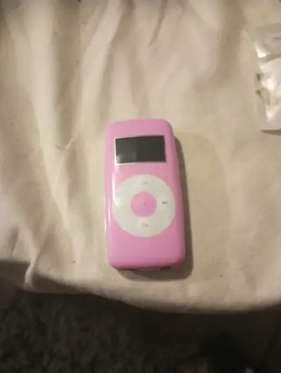 Reproductor MP3 Microlab Retro Rosado (Estilo iPod - miniatura 1
