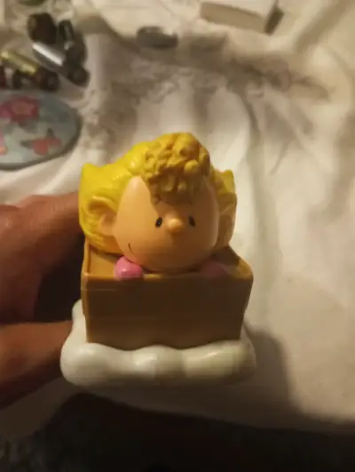 Juguete Cajita Feliz McDonald's 2015 - Sally Brown - miniatura 1