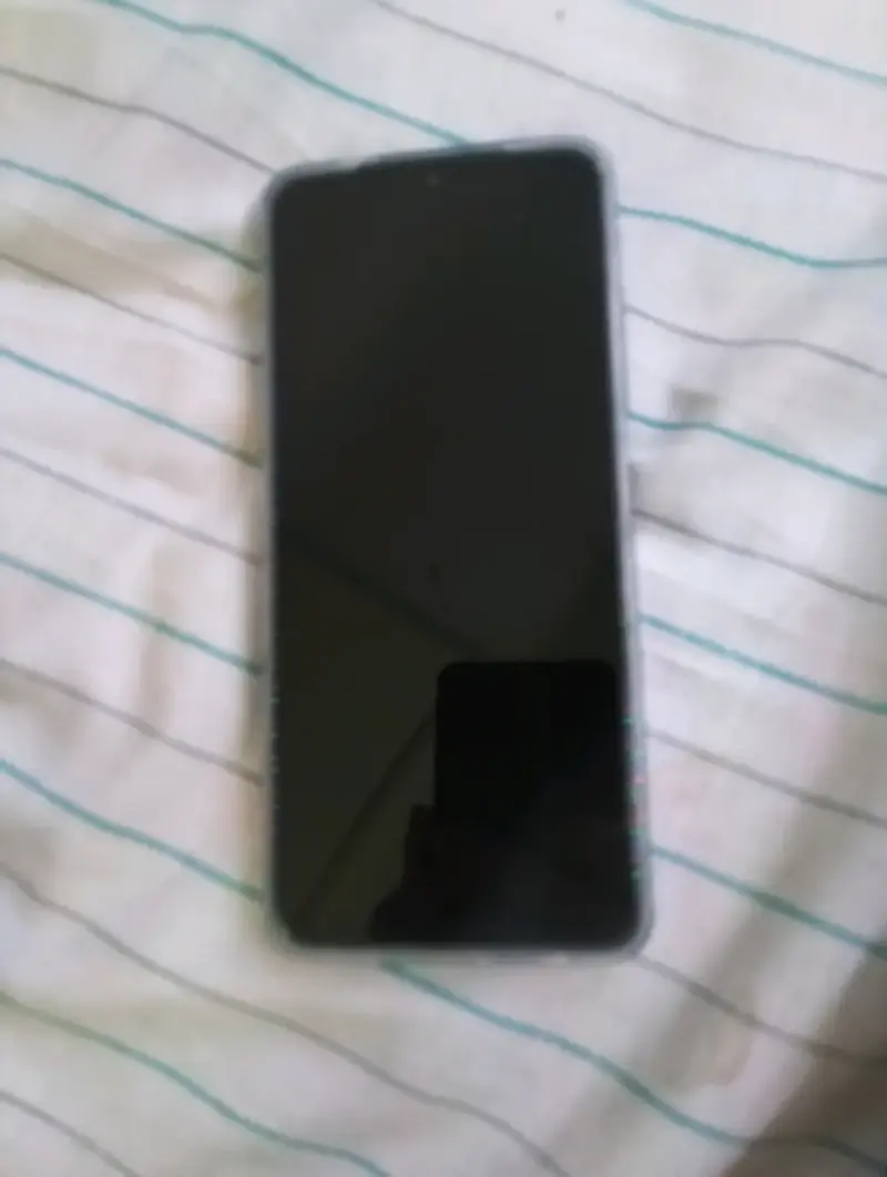 Se vende teléfono sin detalles solo bloqueado pin - 1
