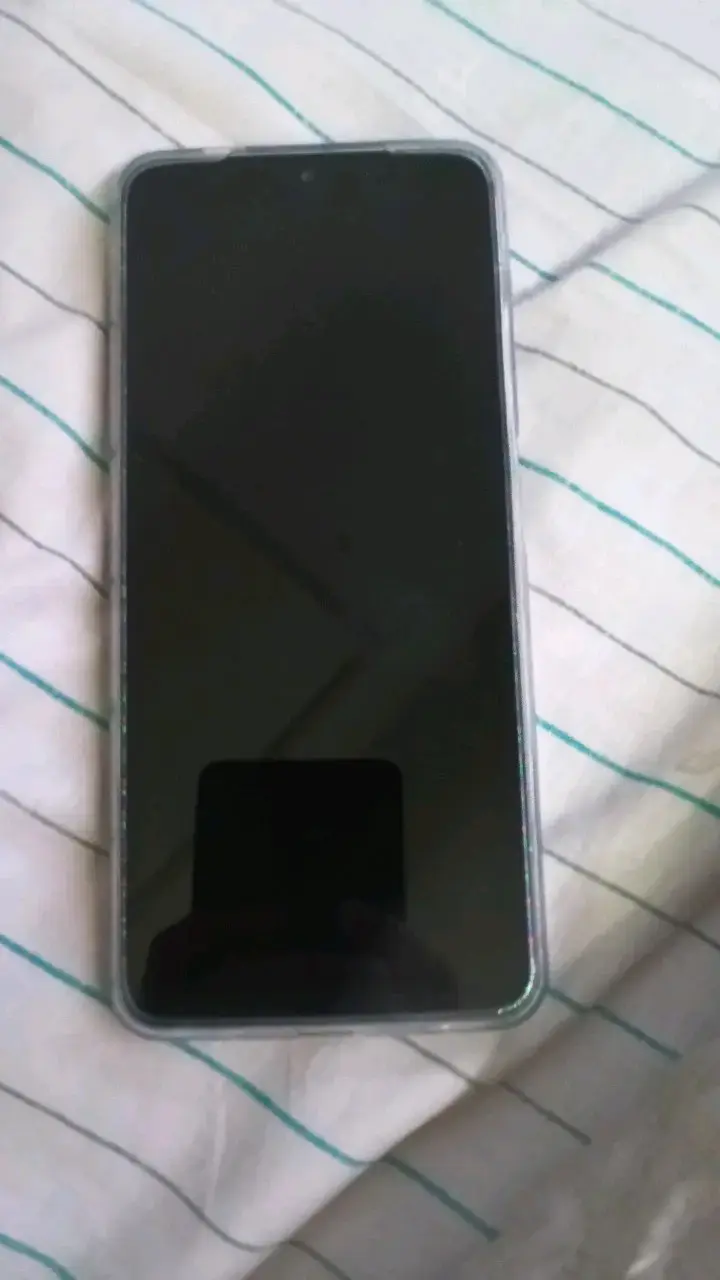 Se vende teléfono sin detalles solo bloqueado pin - 3