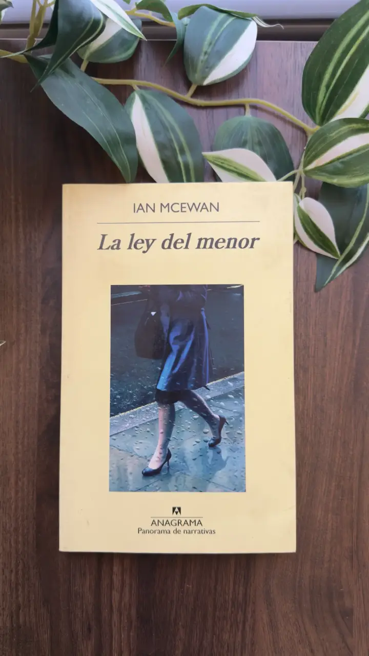 Libro 'La ley del menor' de Ian McEwan