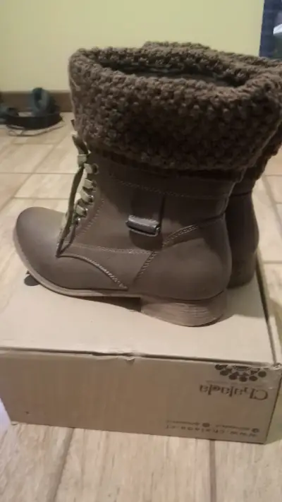 Botines de cuero café con lana - miniatura 2