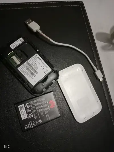 Extensor WiFi Huawei blanco - miniatura 3