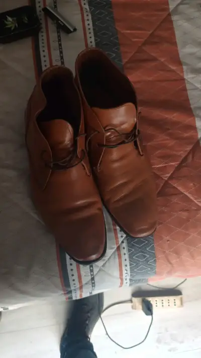 Zapatos de cuero marrón - miniatura 1