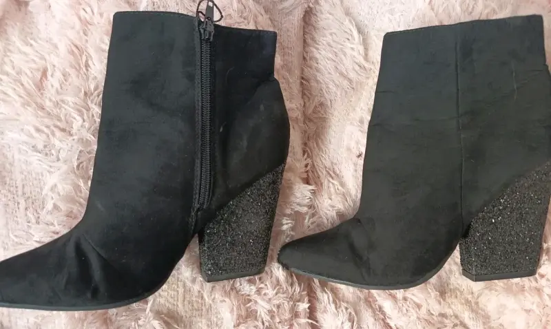 Botines negros con tacón glitter - 1