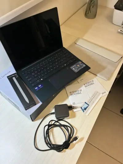 Laptop ASUS Zenbook 14 UX3405CA con lápiz, touch - miniatura 1