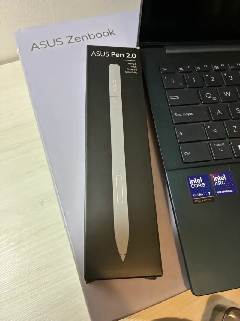 Laptop ASUS Zenbook 14 UX3405CA con lápiz, touch - 2