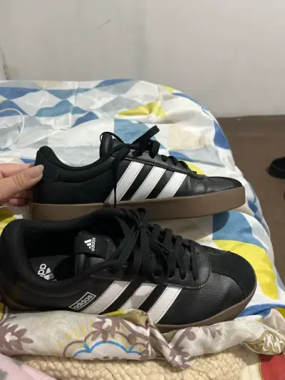Zapatillas negras Adidas - miniatura 2