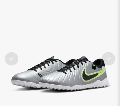 Zapatillas deportivas plateadas Nike - miniatura 1