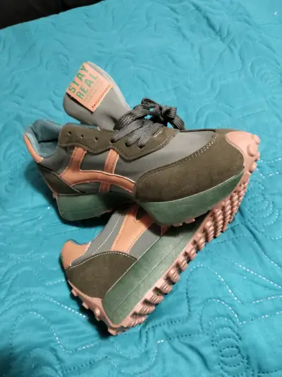Zapatillas deportivas verde y rosa - miniatura 1