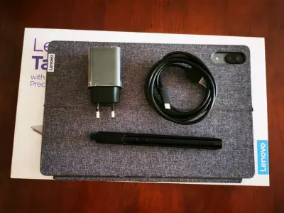 Tablet Lenovo con teclado - miniatura 3