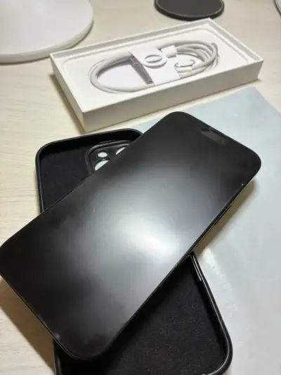IPhone 16 ProMax Black Titanium de 256 GB - miniatura 2