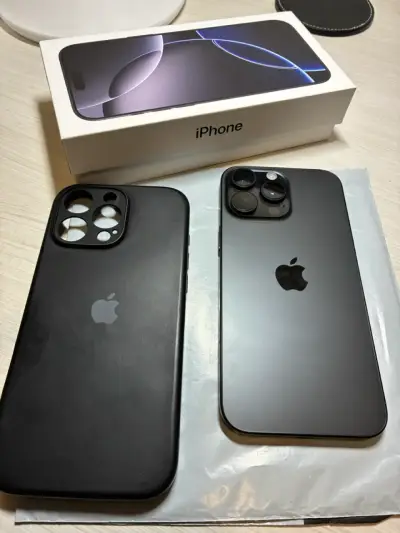 IPhone 16 ProMax Black Titanium de 256 GB - miniatura 4