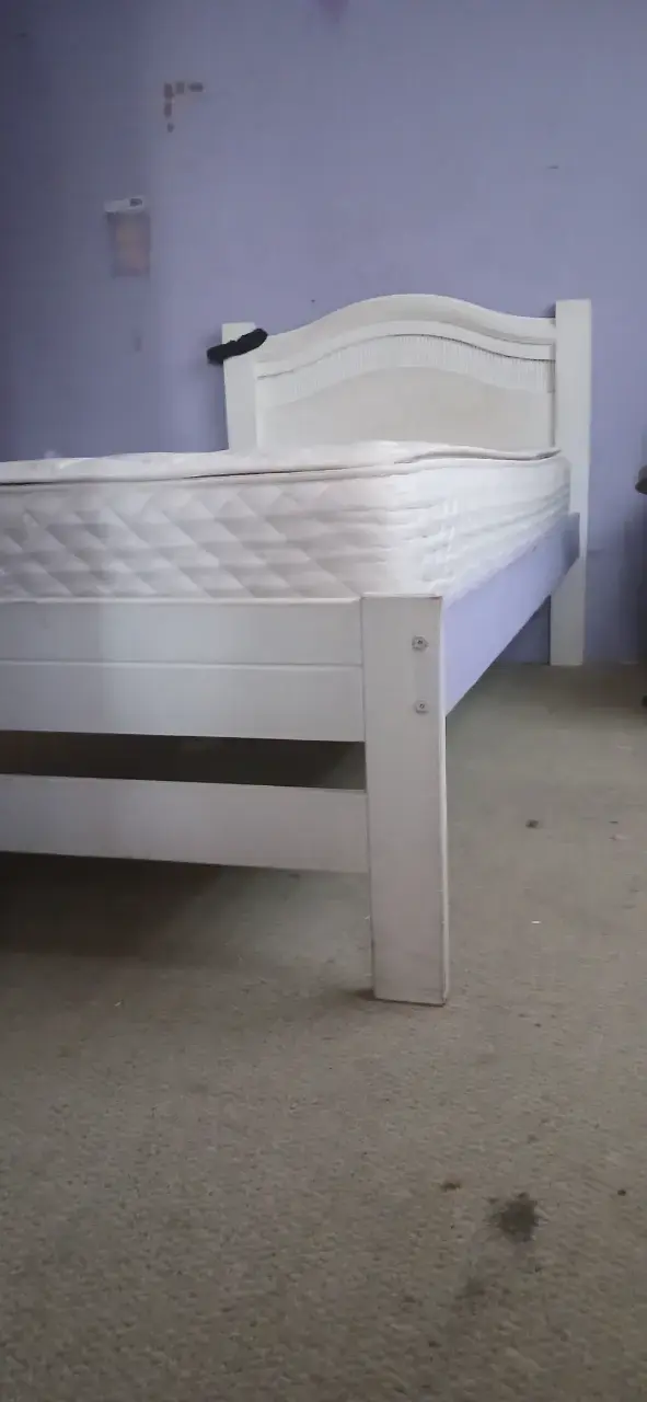 Velador blanco con cajón cama y colchon - 2