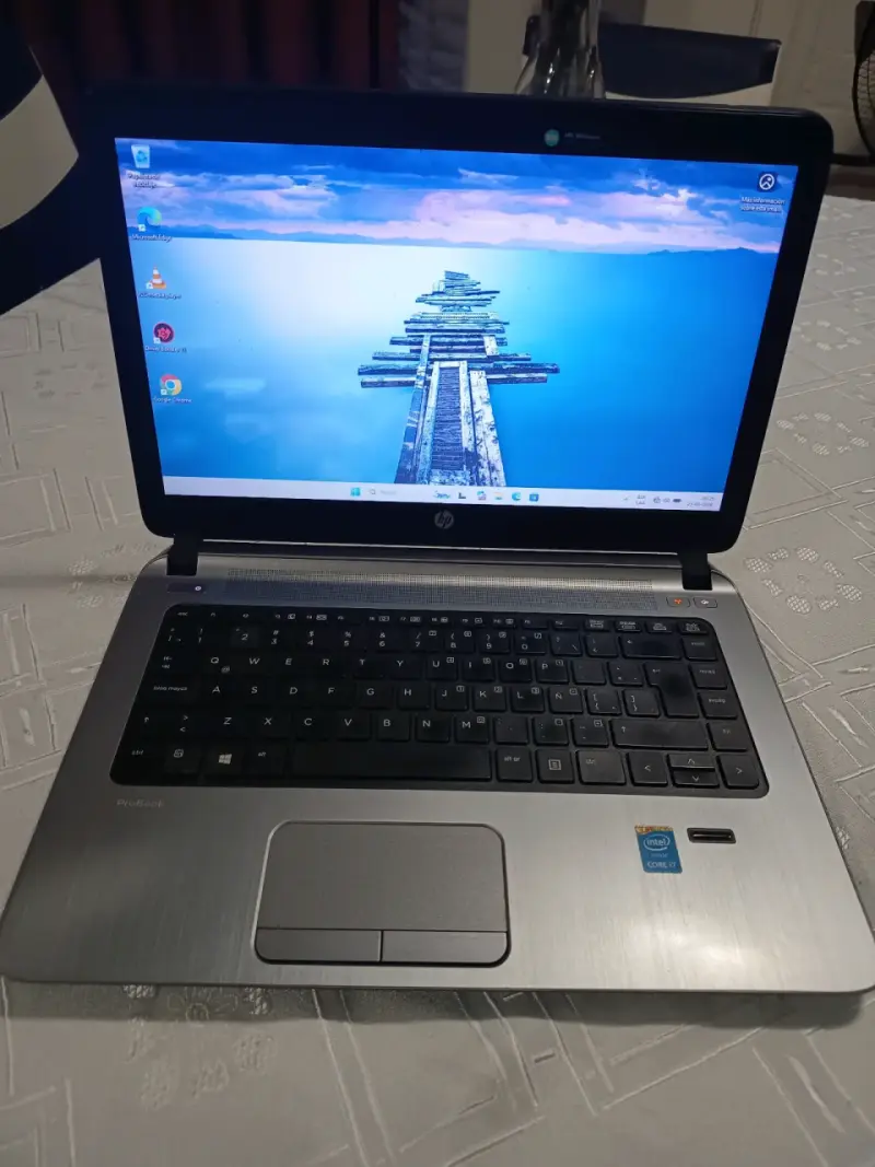 Notebook HP negra - 4