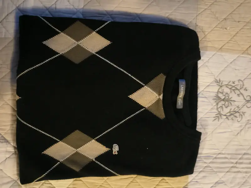 Suéter negro de rombos Lacoste - 1
