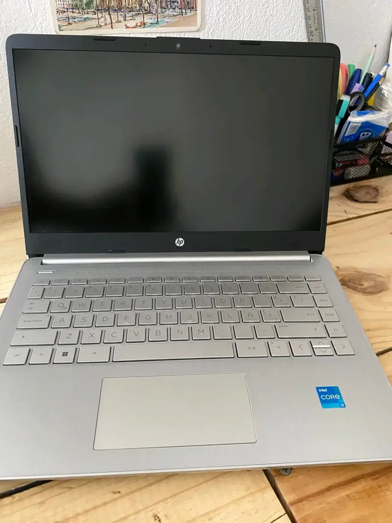 Laptop HP 14-dq2508la - 2