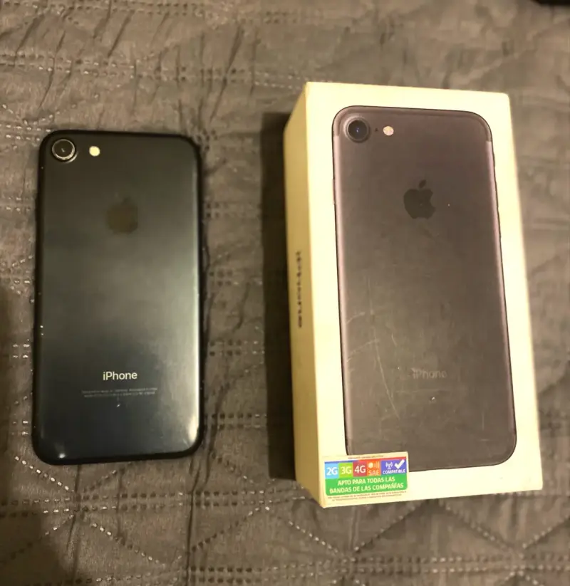 iPhone 7 Usado 128 gb con caja original - 2