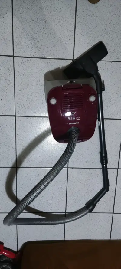 Aspiradora Samsung 2000W roja - miniatura 2