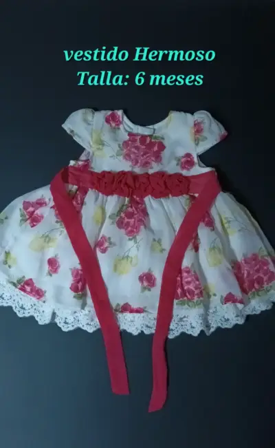 Vestido floral para bebé - miniatura 1