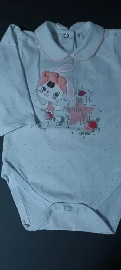 Vestido floral para bebé - miniatura 6