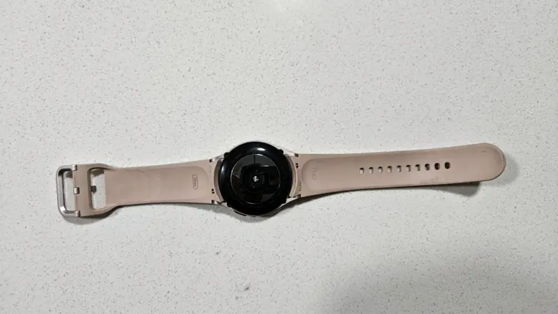 Smartwatch Samsung dorado - 2