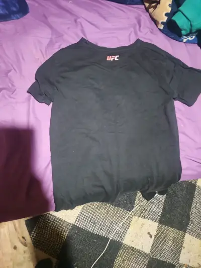 Polera negra UFC - miniatura 2