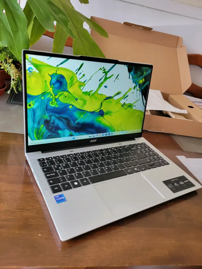 Laptop Aspire Lite 15 version 10 nucleos (Nueva) - 1