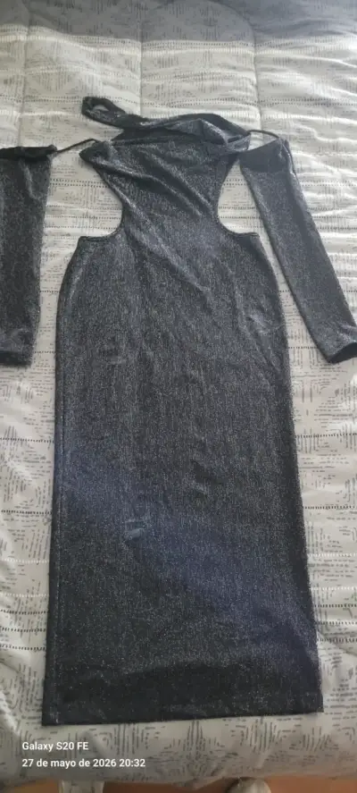 Vestido negro brillante - miniatura 1