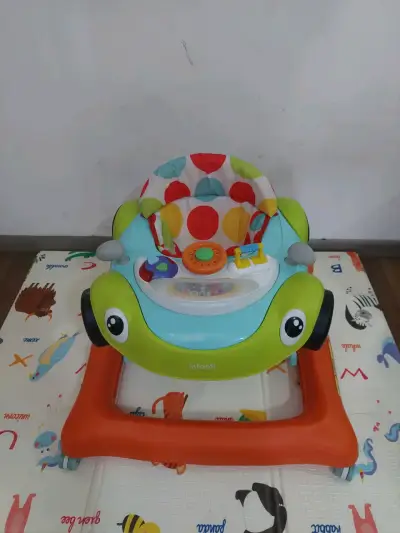 Andador de bebé Infanti colorido - miniatura 1