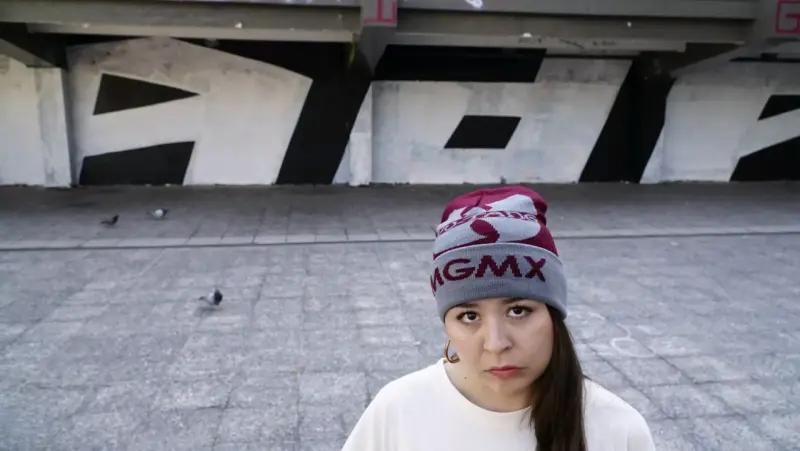 Gorro gris y burdeos 'MGMX' - 4