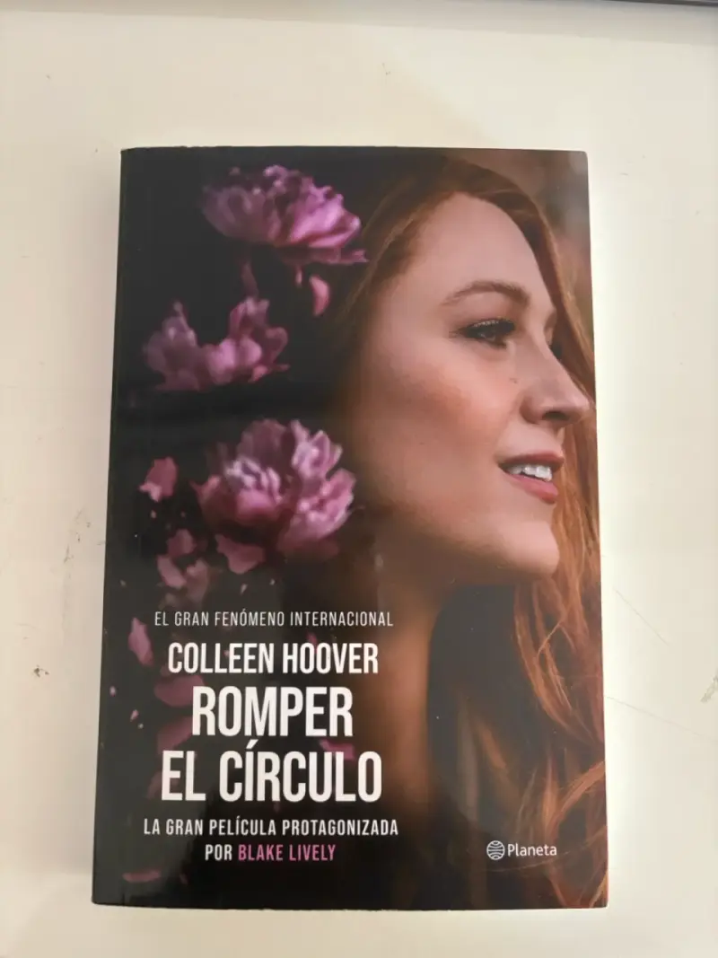 Libro Romper el Círculo Colleen Hoover