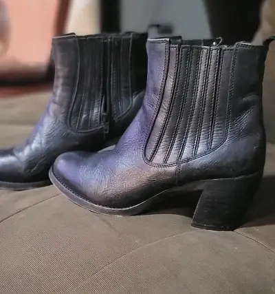 Botines negros de cuero - miniatura 4