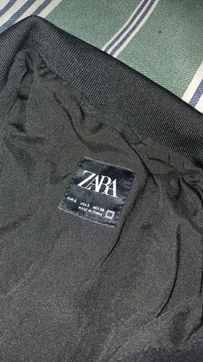 Chaqueta negra Zara - miniatura 1