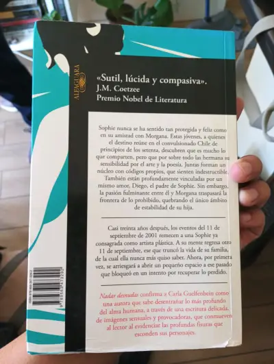 Libro 'Nadar Desnudas' por Carla Guelfenbein - miniatura 2
