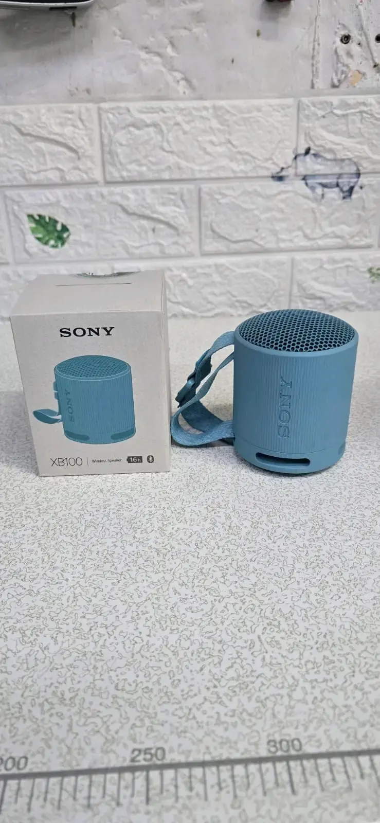 Parlante Bluetooth Sony XB100 azul - 1